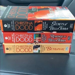 Christina Dodd: A Scarlett Deception